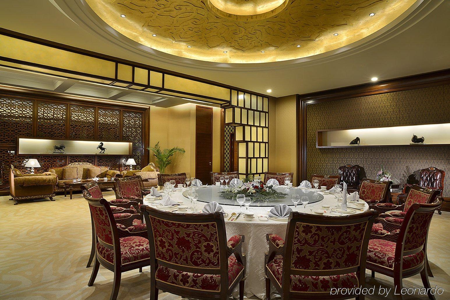 Crowne Plaza Ordos, An Ihg Hotel Ресторант снимка